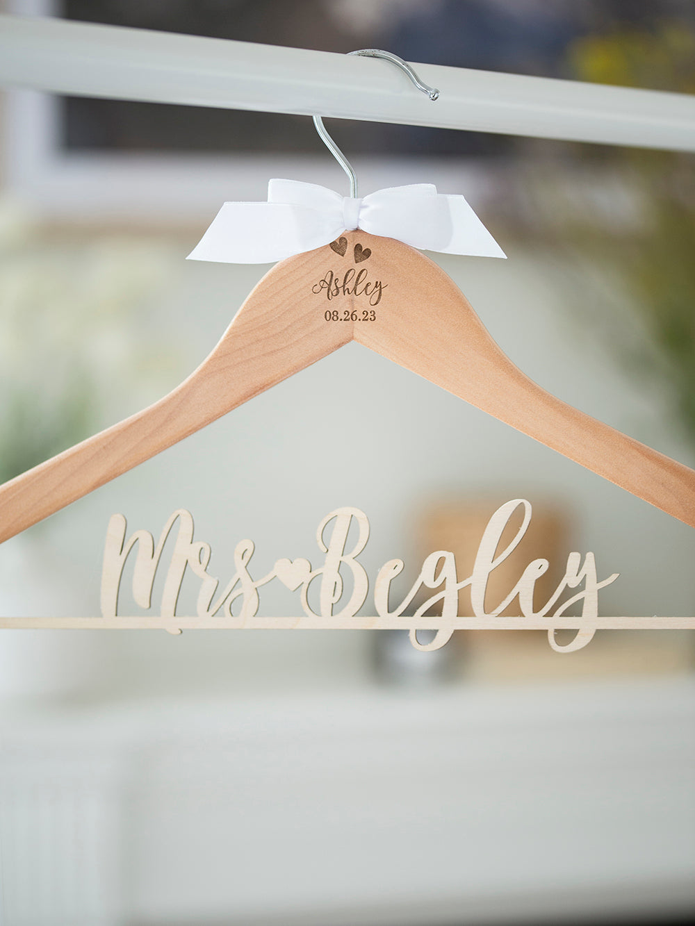Natural Hanger, Name – Bridesmaid Hangers