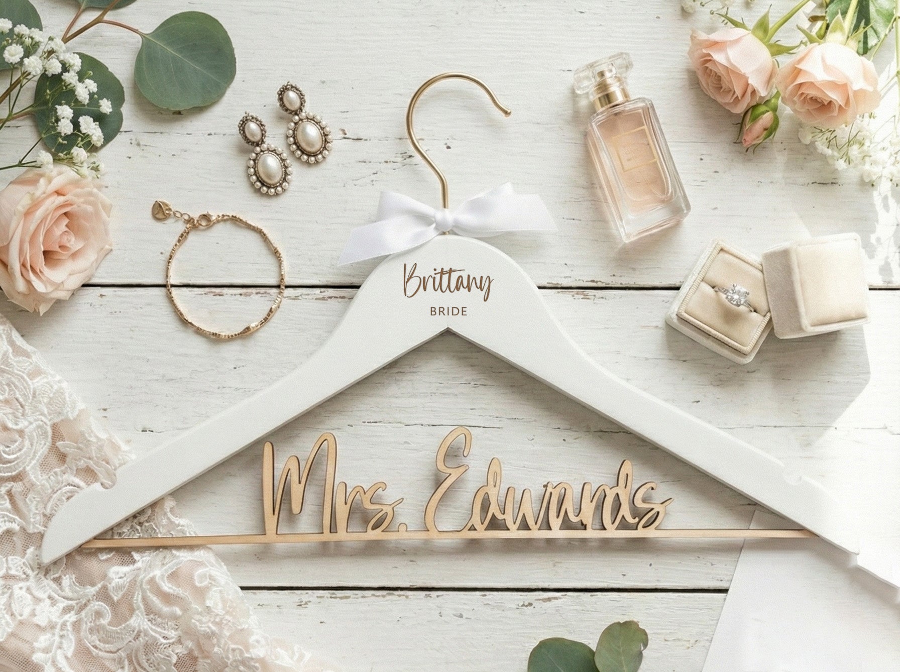 Personalized Bride Hanger for Wedding Dress Elegant Custom Name Deta Bridesmaid Hangers Personalized Bride Hanger for Wedding Dress Elegant Custom Name Deta Bridesmaid Hangers