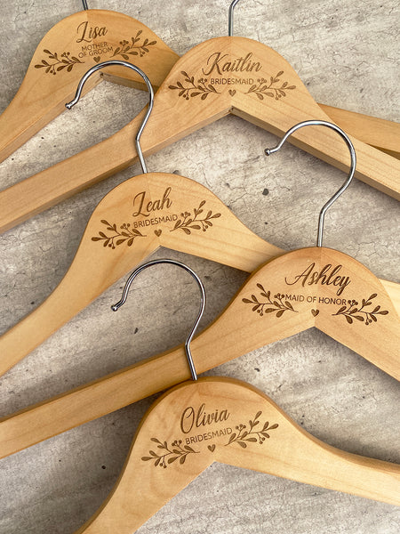 Natural Hanger, Simple Leaves – Bridesmaid Hangers