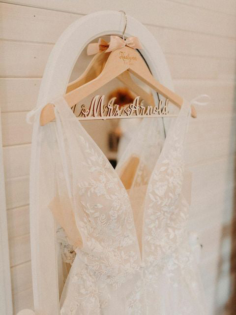 Natural Bride Hanger – Bridesmaid Hangers